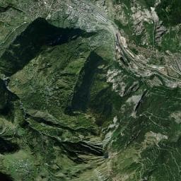 Vue aérienne des environs de Refuge de la Crête de Lacha