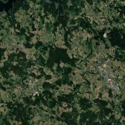 Vue aérienne des environs de Camping du château du Mazel