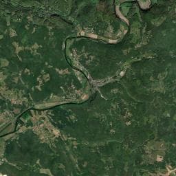 Vue aérienne des environs de Camping La Rivière