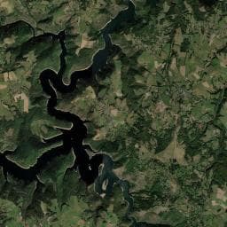 Vue aérienne des environs de Camp Municipal Les Prés Verts