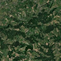 Vue aérienne des environs de Aire de camping-car à Carlat