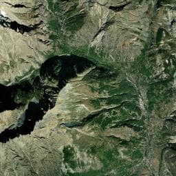 Vue aérienne des environs de Chalet Alpin de l'Eychauda