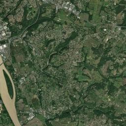 Vue aérienne des environs de Aire de camping-cars du Château du Garde