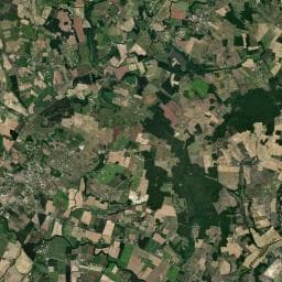 Vue aérienne des environs de Camping municipal du Château