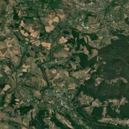 Vue aérienne des environs de Chalets en Bois du Parc Saint Hubert – Séjour Nature en Aveyron