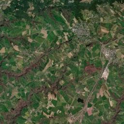 Vue aérienne des environs de Lodges Ségala et spa