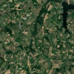 Vue aérienne des environs de Aire de camping-car à Auriac-Lagast