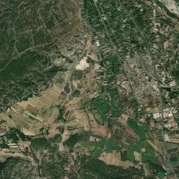 Vue aérienne des environs de Aire de camping-car à Sénas