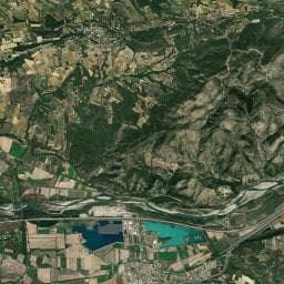 Vue aérienne des environs de Aire de camping-cars Peyrolles-en-Provence