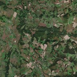Vue aérienne des environs de Aire de camping-car à la ferme du Vieux Bourg (réseau France Passion)