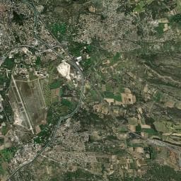 Vue aérienne des environs de Lançon-Provence