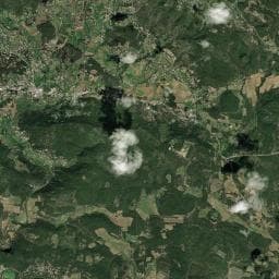Vue aérienne des environs de Camping Club Les Cadenières