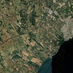 Vue aérienne des environs de Aire de camping-car à Bouzigues (2)