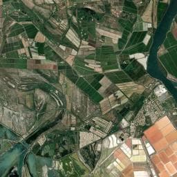 Vue aérienne des environs de Camping Les Bois Flottés de Camargue