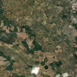 Vue aérienne des environs de Aire de camping-car à Cers (2)