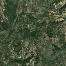 Vue aérienne des environs de Aire de camping-car à Fontjoncouse