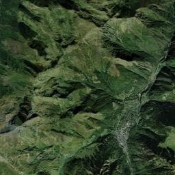 Vue aérienne des environs de Camping le Vignemale