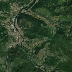 Vue aérienne des environs de Camping des Grottes