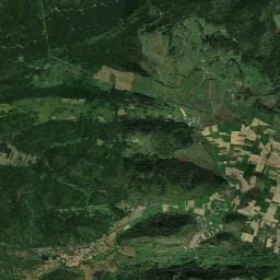 Vue aérienne des environs de Les Chalets du Lac