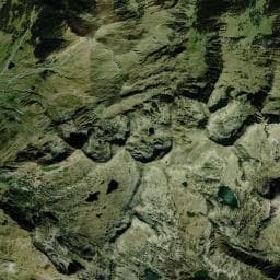 Vue aérienne des environs de Refuge Gracia-Airoto