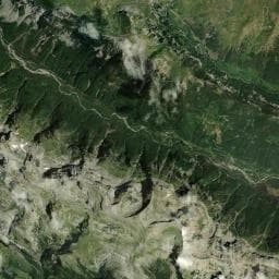 Vue aérienne des environs de Refuge de Pineta