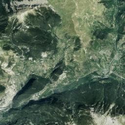 Vue aérienne des environs de Refuge de Lavasar