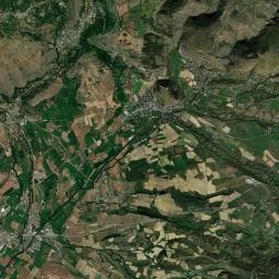 Vue aérienne des environs de CAMPING LES JARDINS D'ESTAVAR