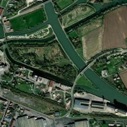 Vue de Aire de Camping-Car Aire sur la Lys