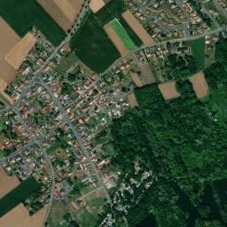 Vue de Camping Municipal de Plouvain (2)