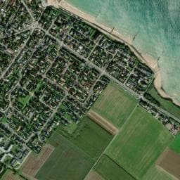 Vue de Aire de camping-car communale de Luc-Sur-Mer