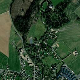 Vue de aire de stationnement aux camping-cars Harcourt