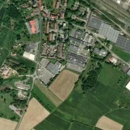 Vue de Aire de services pour camping-car - Pépinière