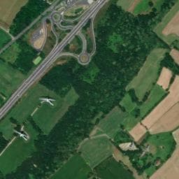 Vue de Aire de stationnement et de services de l'A84