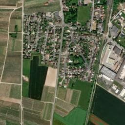 Vue de Aire de service et de stationnement / Vertus