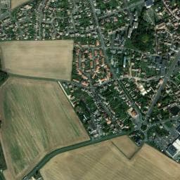 Vue de Aire de camping-car Châteauneuf-en-Thymerais