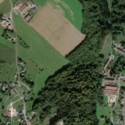 Vue de Aire de camping-car à Parux