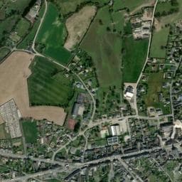 Vue de Aire de stationnement - espace Leson