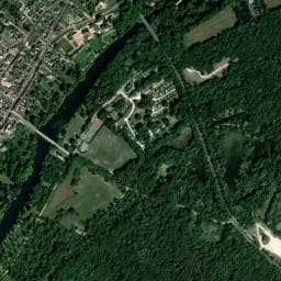 Vue de Aire de camping-car à Grez-sur-Loing