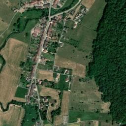 Vue de Aire de stationnement de Pompierre