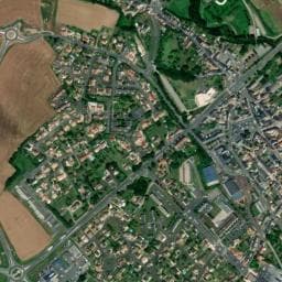 Vue de Aire de camping-car à Vouvray-sur-Huisne