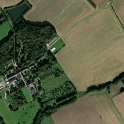 Vue de Aire de stationnement de l'Abbaye de Timadeuc