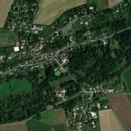 Vue de Aire de camping-car à La Selle-en-Hermoy (2)