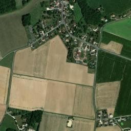 Vue de Aire de camping-car à La Selle-en-Hermoy