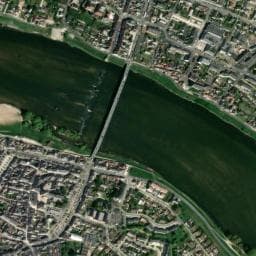 Vue de Parking nuit — Jargeau