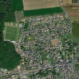 Vue de Aire de camping-car à Avoise