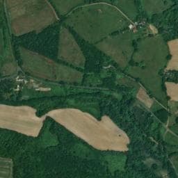 Vue de Aire de stationnement dans un camping à la ferme