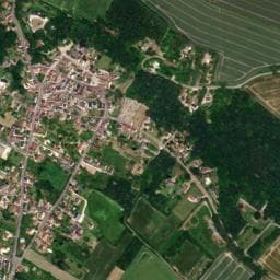 Vue de Aire de services municipale pour Camping-car