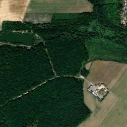 Vue de Aire de stationnement pour camping-cars - Saint-Lubin-en-Vergonnois