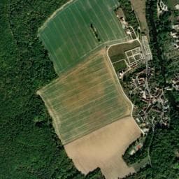 Vue de Aire de camping-car à Arcy-sur-Cure