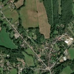 Vue de Aire de camping-car à Dampierre-sous-Bouhy